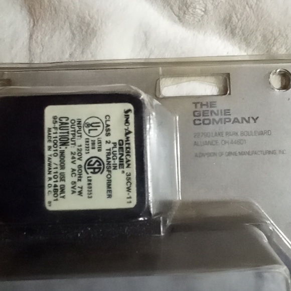 Genie Keyless Entry System UNIVERSAL GARAGE OPENER 2018NEW IN BOX - Picture 4 of 4